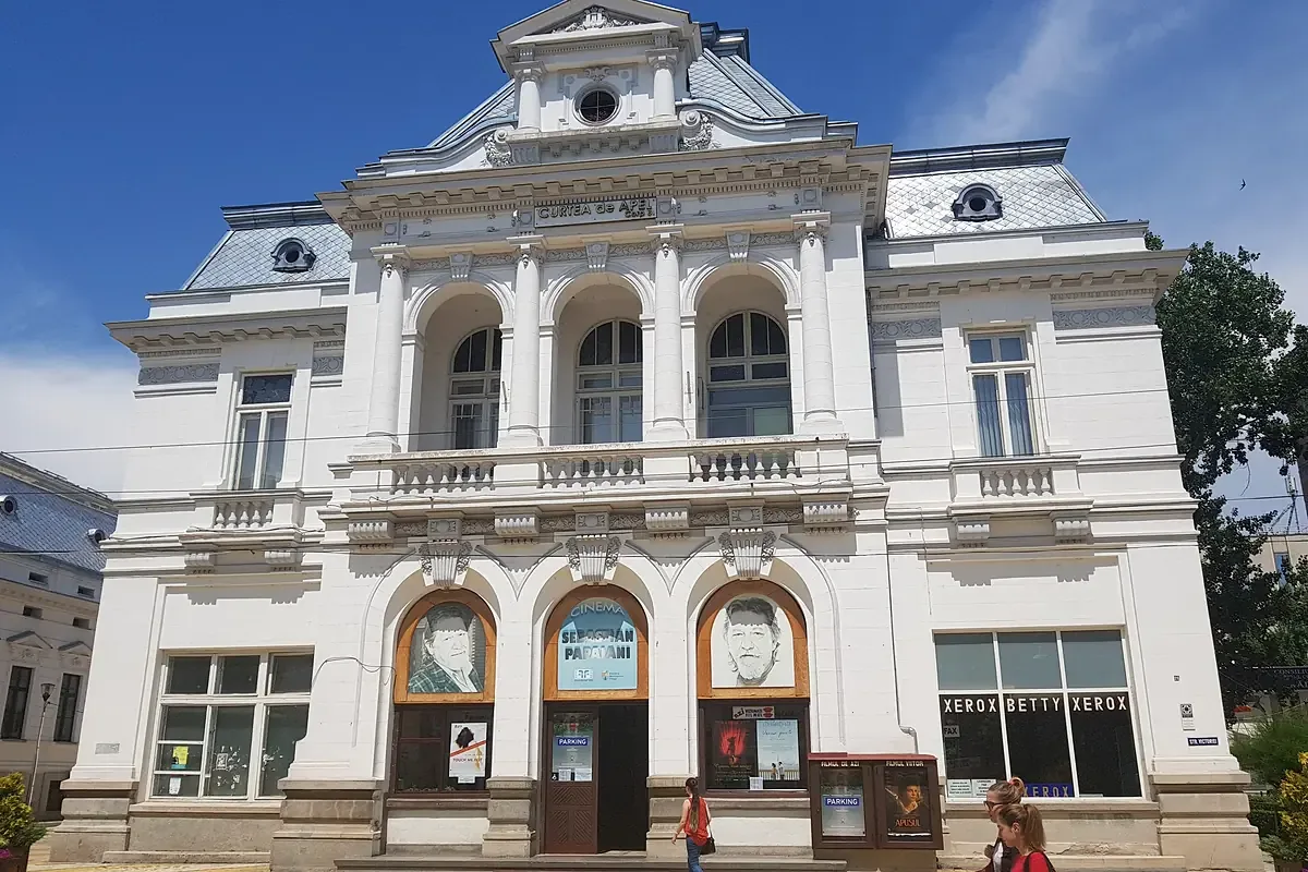 Teatrul Victoriei – épület