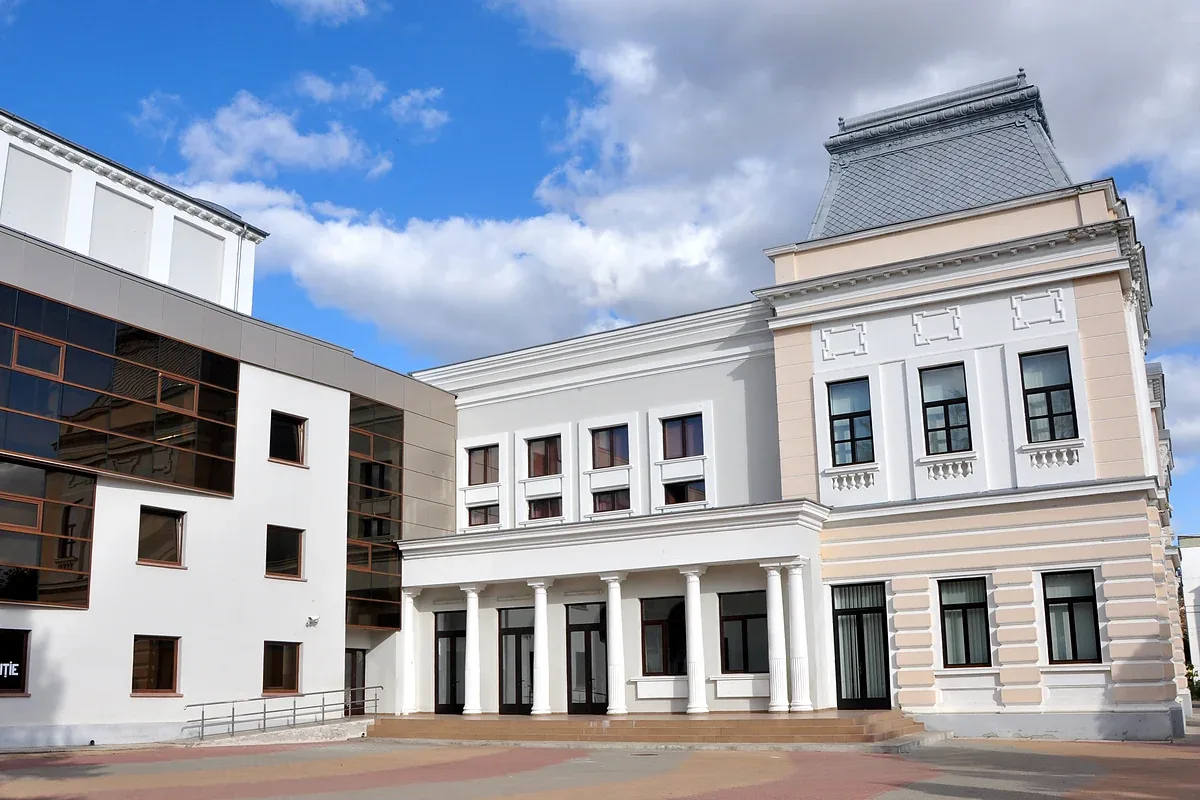 Clădirea Teatrul „Victor Ion Popa”