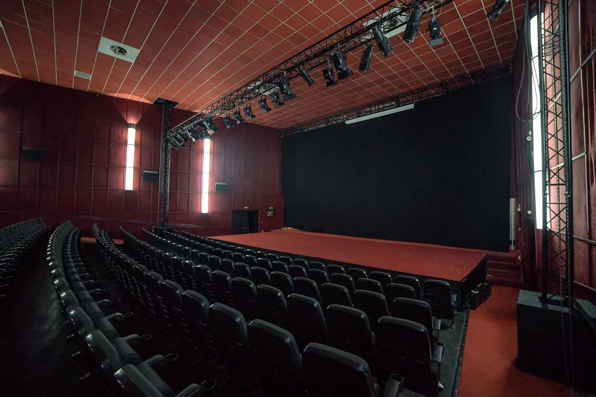 Clădirea Sala Luceafărul