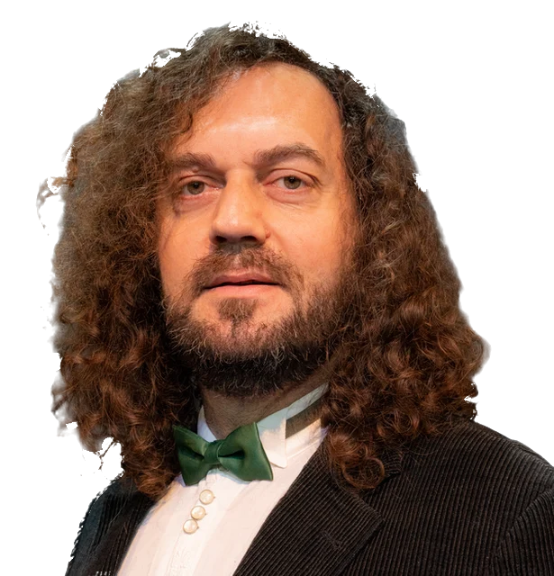 Portret: Robert Chelmuș