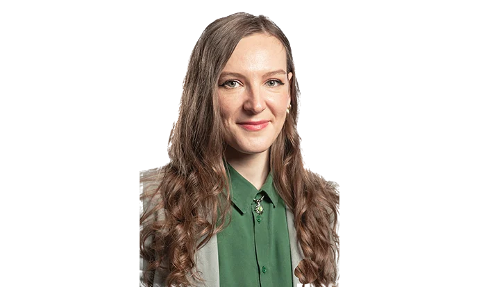 Portret: Elena Zmuncilă