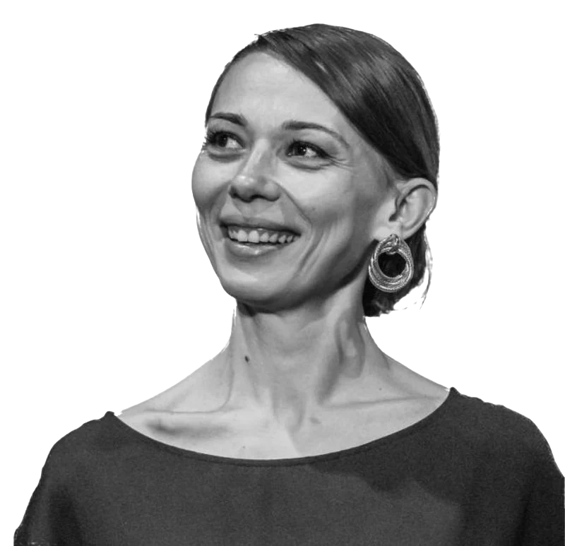 Portret: Ela Ionescu