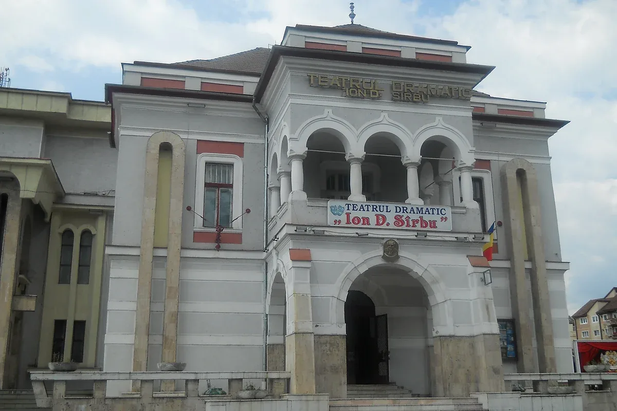 Clădirea Teatrul Dramatic „Ion D. Sîrbu”
