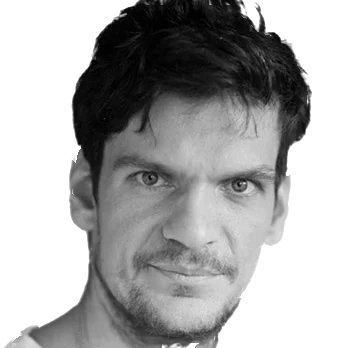 Portret: Tudor Chirilă