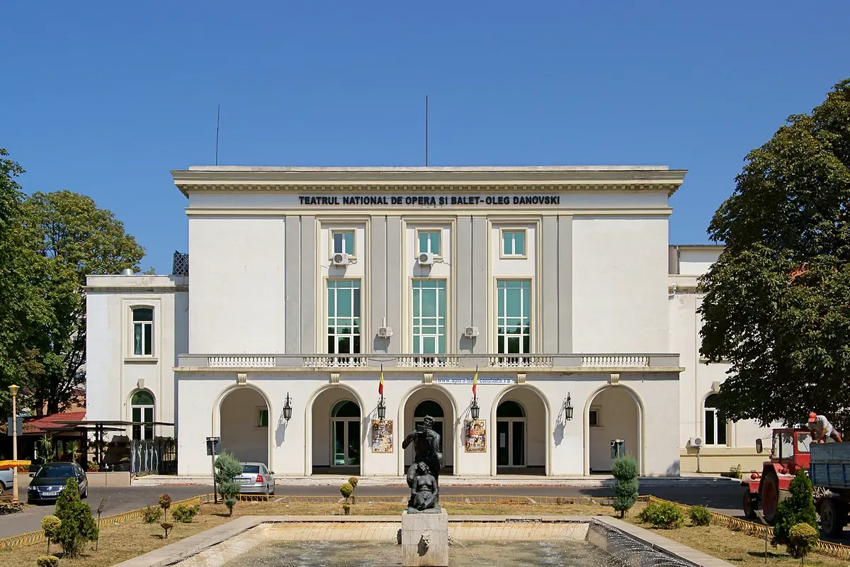 Clădirea Opera și Balet „Oleg Danovski”