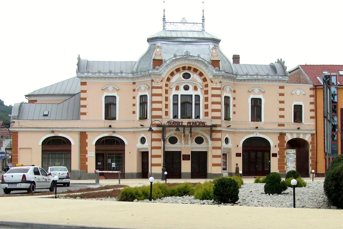 Clădirea Teatrul Municipal „Aureliu Manea”
